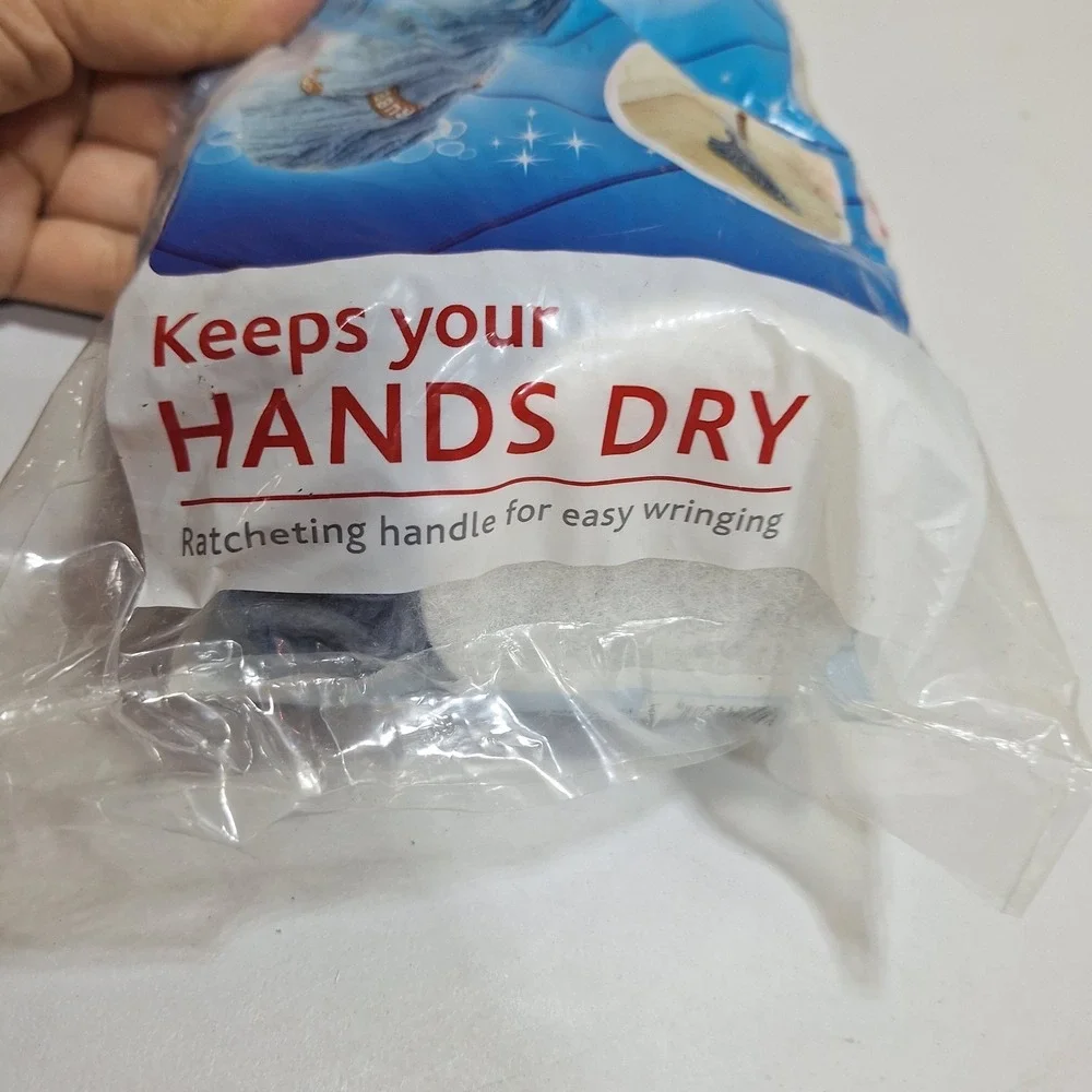 Rubbermaid new sealed